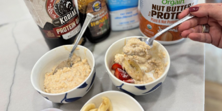 3-Ingredient Protein Oatmeal That Packs 28g of Protein