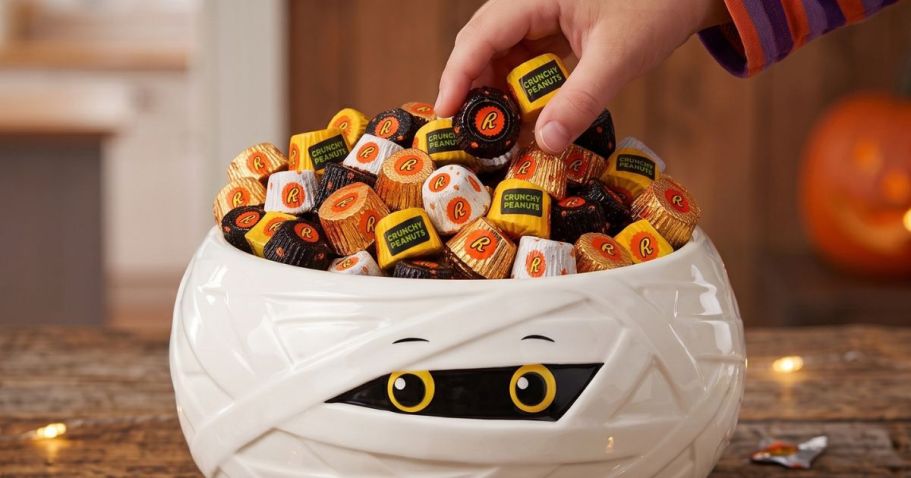 5 Pounds of Halloween Candy Just $19.99 Shipped (Stock Up for Trick-or-Treating!)