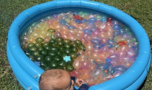 Bunch O Balloons Pool w/ 100 Self Sealing Water Balloons Only $15.99 on Amazon