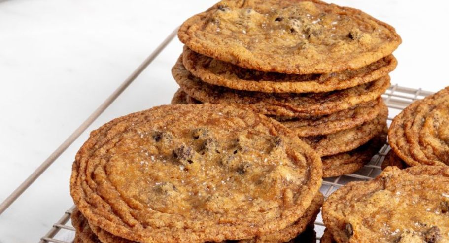 FREE Crumbl Chocolate Chip Cookie Thins – Today Only!
