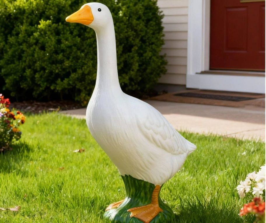 A Mainstays Porch Goose