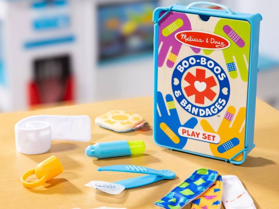 Melissa & Doug Boo-Boos & Bandages First Aid Set