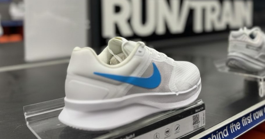 Grab These Nike Running Shoes Before They’re Gone