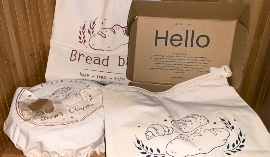 a bread bag set with one bowl cover set
