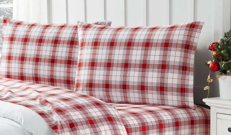 Macy’s Sheet Sets from $7.99 (Regularly $30+) – Includes Holiday Prints!
