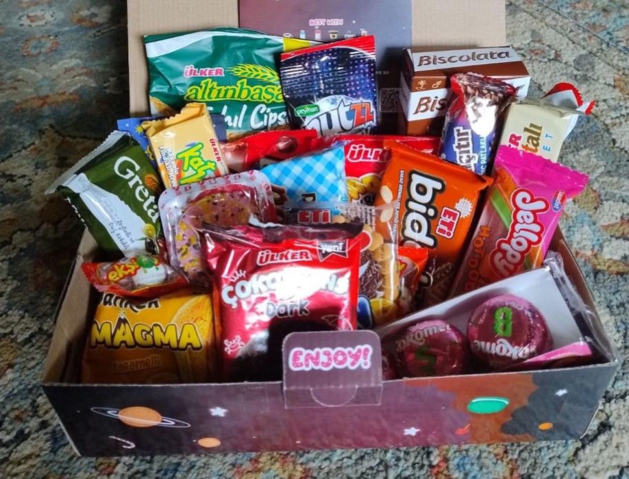 international snacks in box
