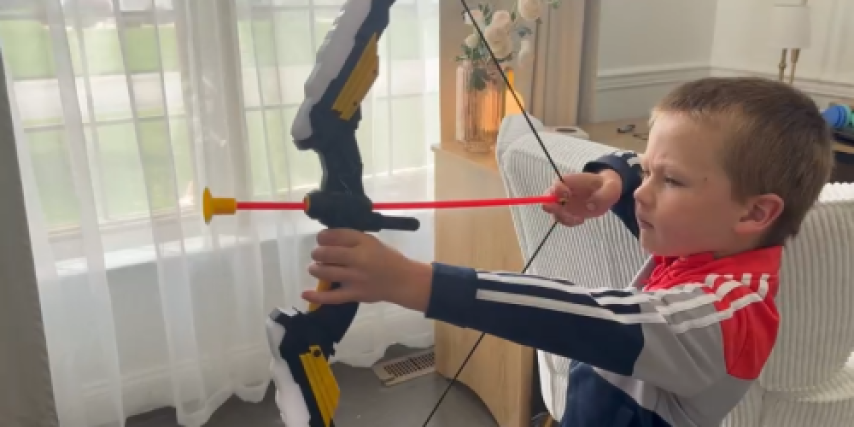 Light Up Kids Archery Set Only $10.79 on Amazon (Reg. $20)