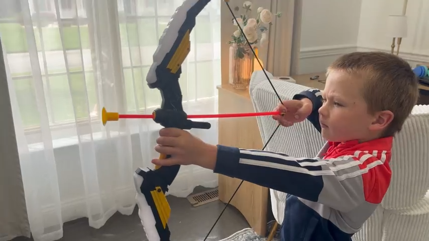 Light Up Kids Archery Set Only $10.79 on Amazon (Reg. $20)