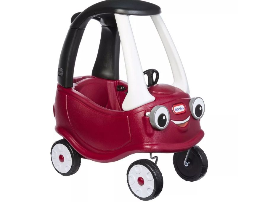 Cozy coupe in burgundy color