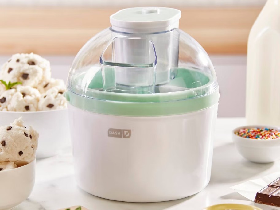 Dash&nbsp;Everyday Ice Cream and Ice Pop Maker