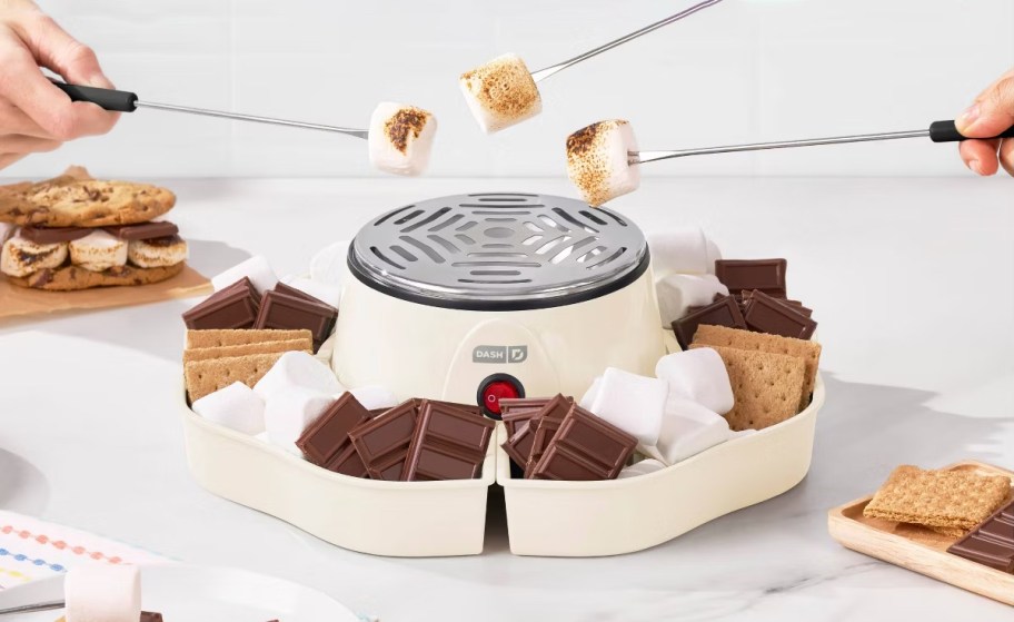 Dash&nbsp;Smores Maker