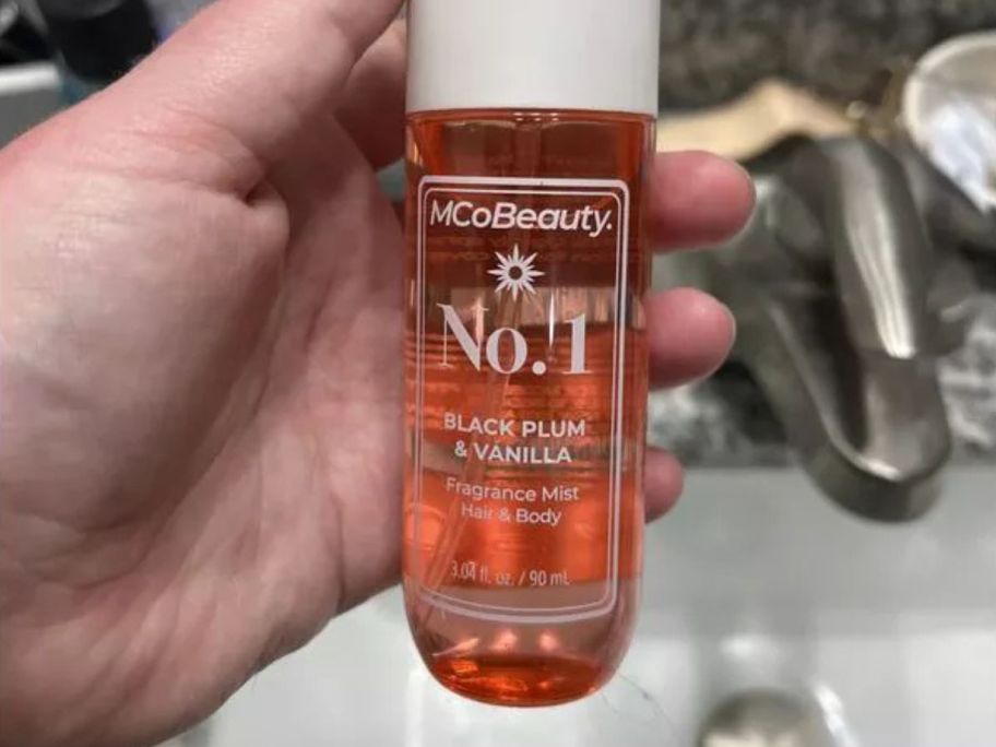 MCoBeauty Fragrance Mist No.1 in hand