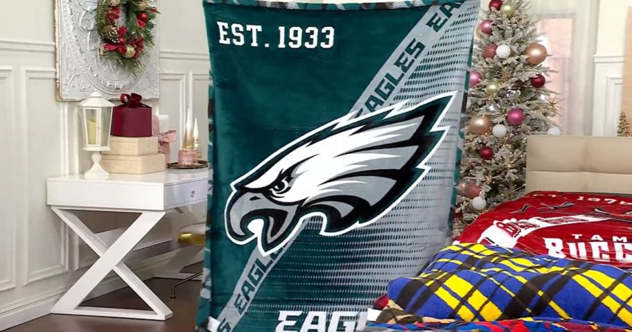 An Eagles NFL Throw Blanket