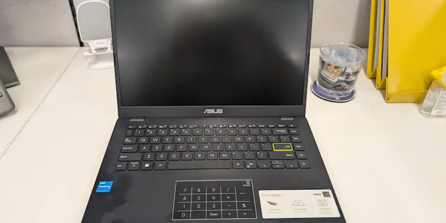 black asus laptop on desk