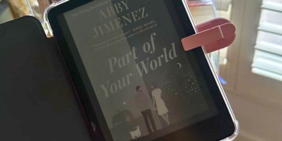 Remote Control Page Turner Just $4.99 on Amazon (For Kindles, Smartphones, & More!)