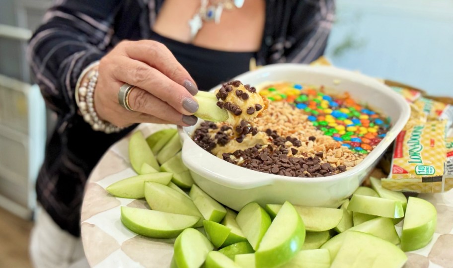 easy caramel apple dip with apples 