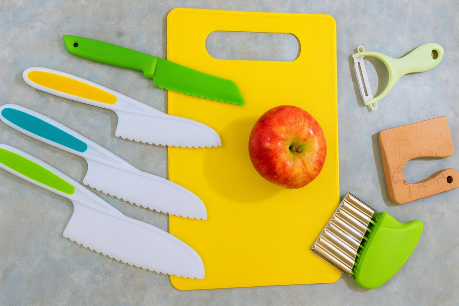 Kid-Safe Montessori Kitchen Set Only $5.99 Amazon
