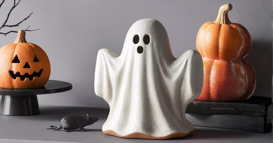 ghost and pumpkin Halloween decor