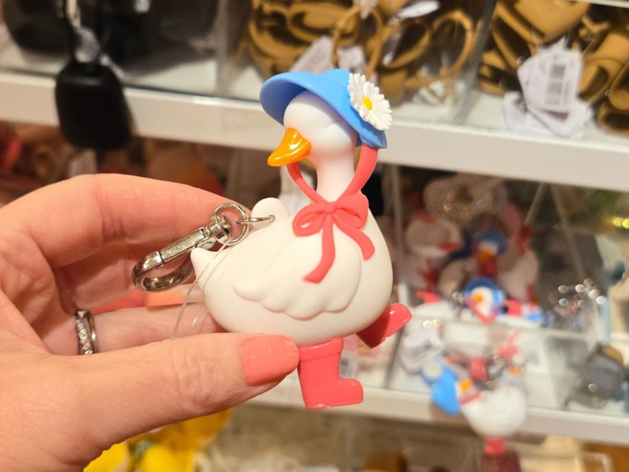Hand holding a goose pocketbac holders