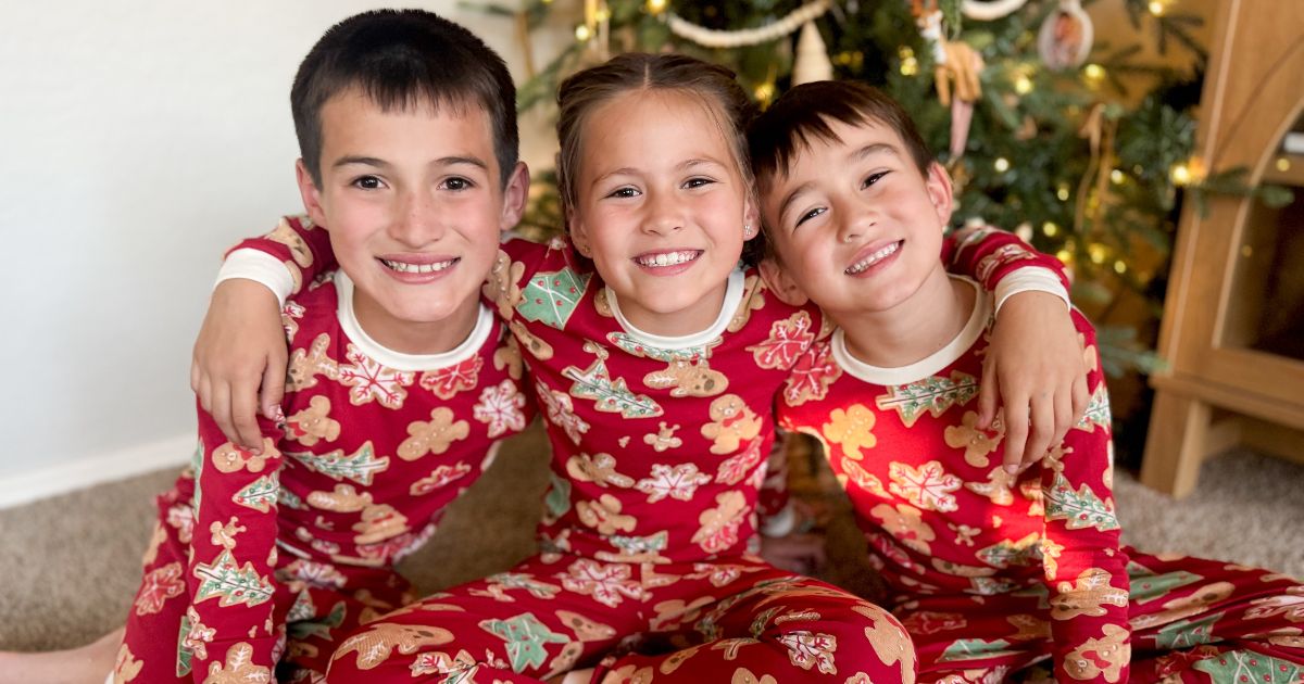 Up to 55% Off Burt’s Bees + Free Shipping | Matching Family Pajamas from $7 Shipped