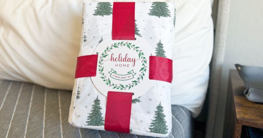 macy's holiday sheets