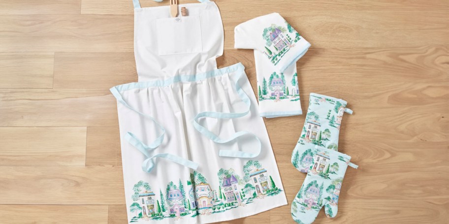 lenox spice village apron, dishcloths, and oven mitts 