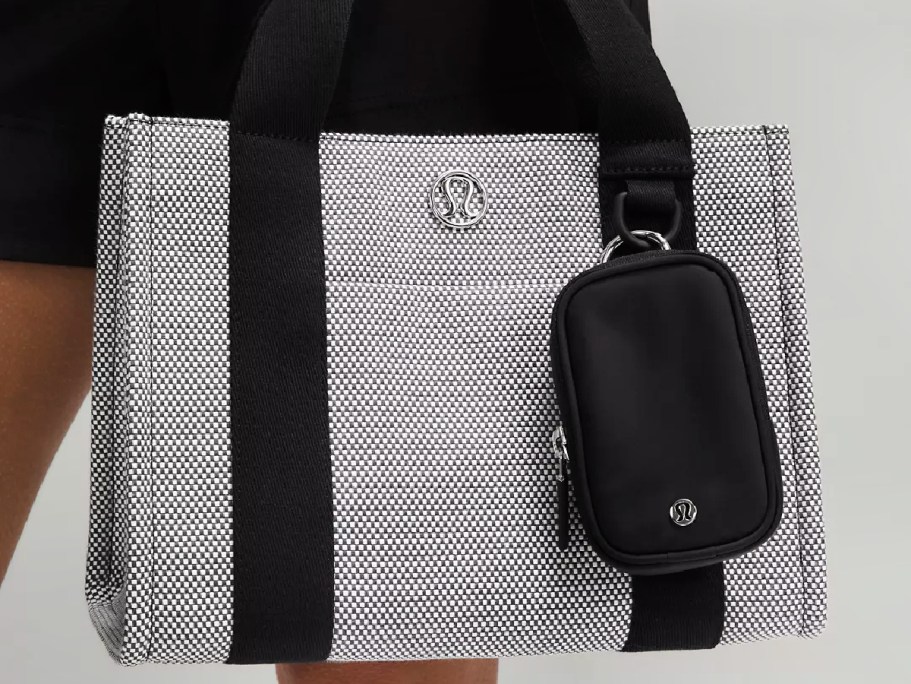 *RARE* lululemon Bags & Accessories from $14 Shipped
