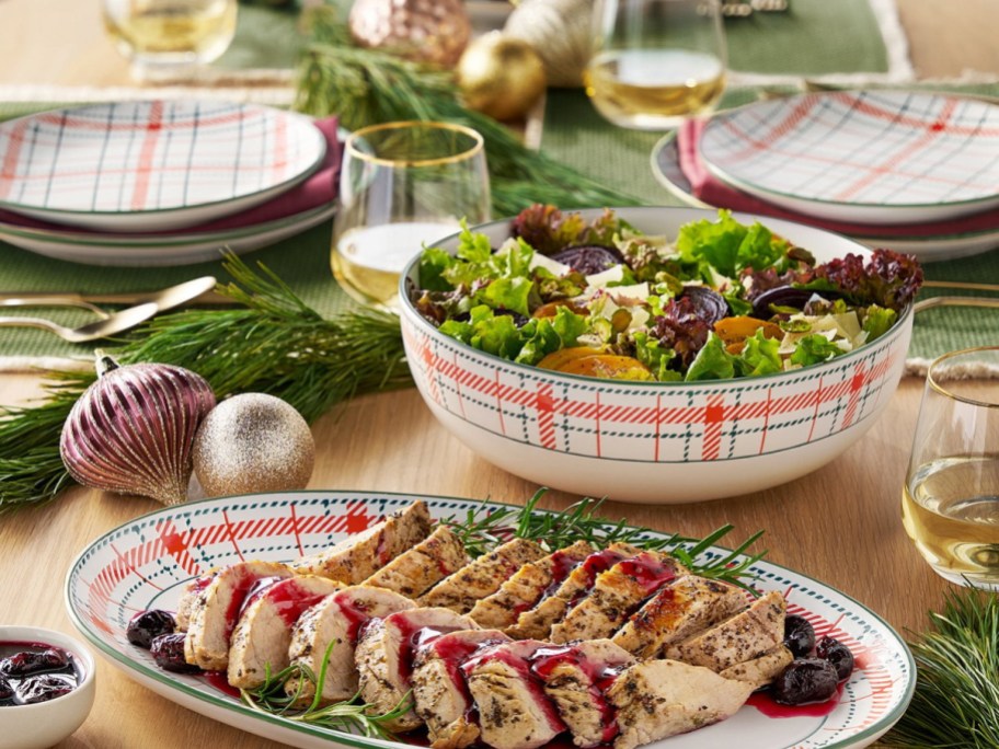 festive holiday tablescape