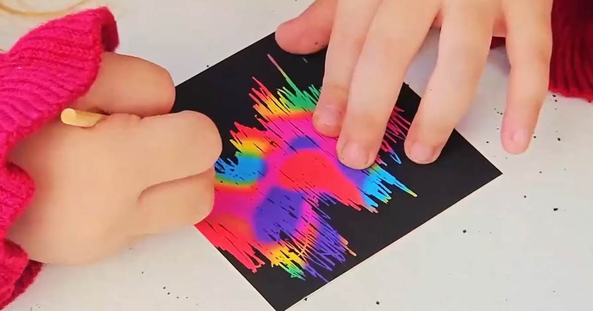 Scratch Art 165-Piece Set Just $4.47 on Amazon (Regularly $9)