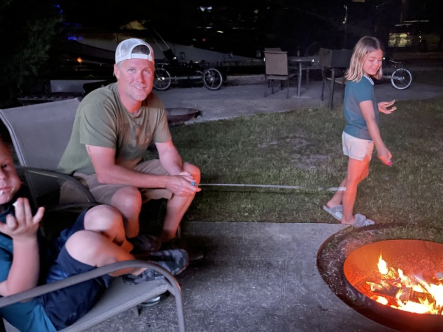 Dad spending screen free time with kids