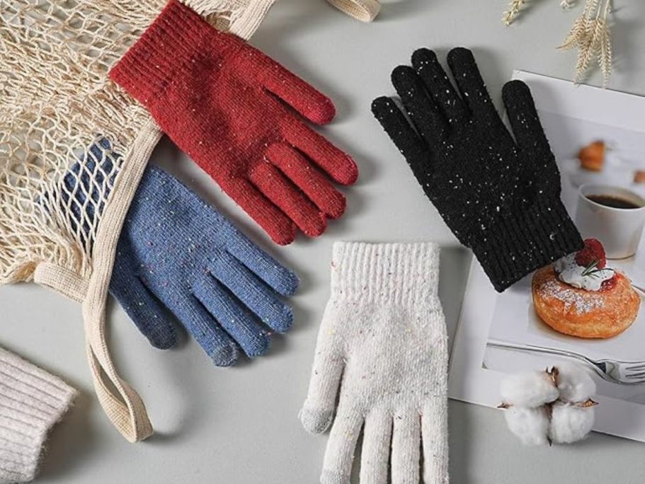 Women’s Winter Gloves 4-Pack Just $4.99 on Amazon (Only $1.25 Per Pair!)