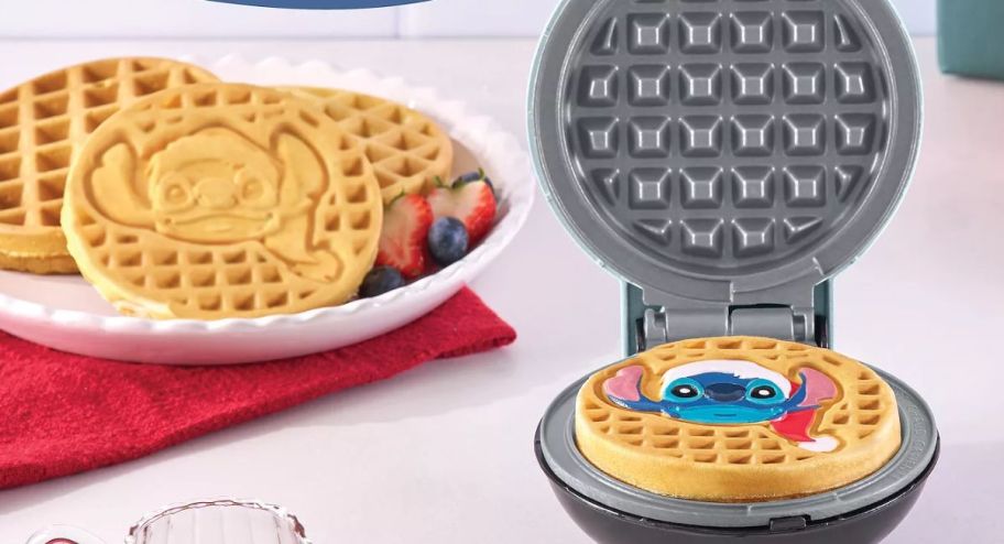 Dash stitch santa on top of the table