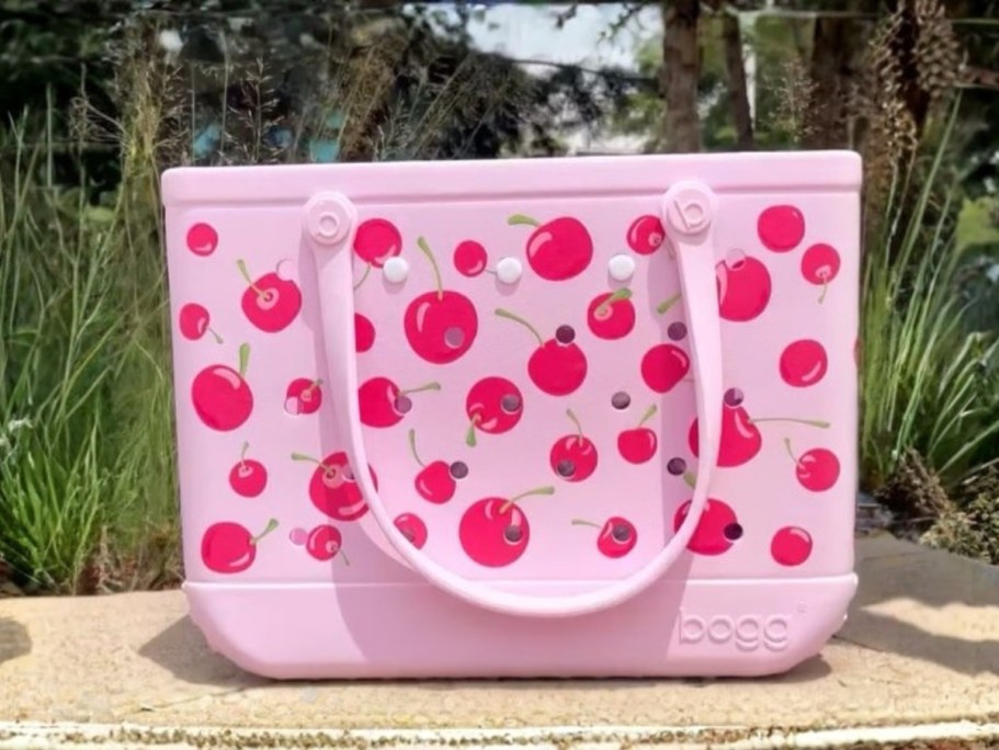 *HOT* 40% Off Bogg Bags – Including Fun Prints, Holiday, & Sports Styles!