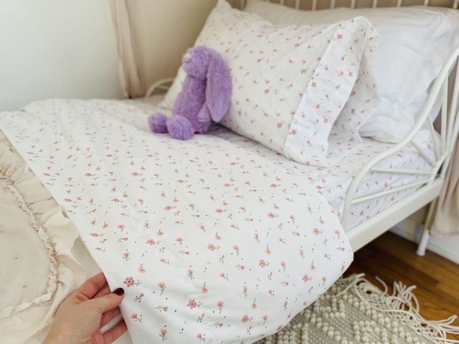 linens & hutch Patterned sheets