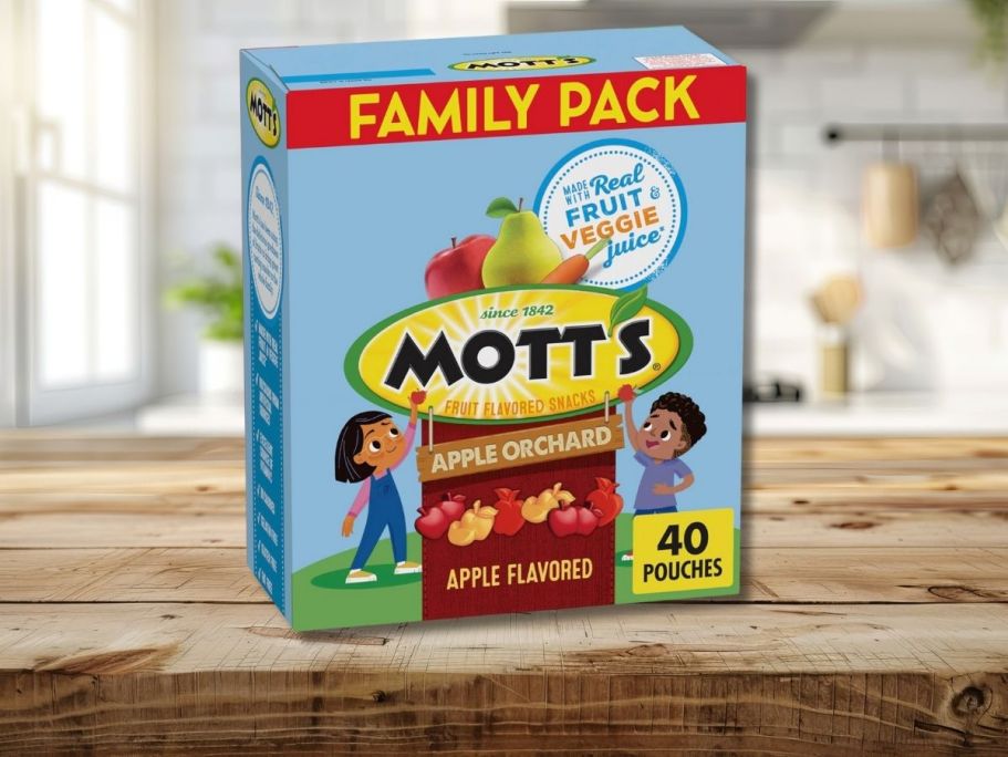 Mott’s Fruit Snacks 40-Count Box Only $5.58 Shipped on Amazon (Reg. $10.50)
