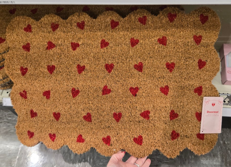 Scalloped Heart Door Mat