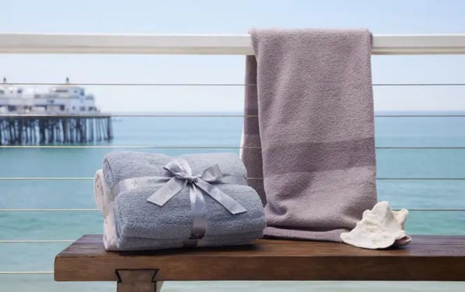 Barefoot Dreams Throw Blankets Just $36.72 (Regularly $155)