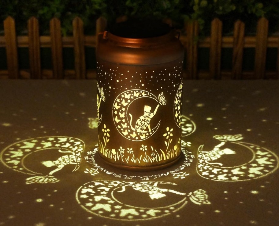 a cat solar lantern