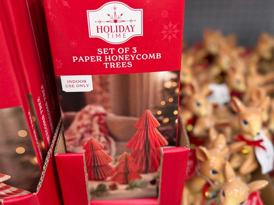 3 pack of red paper tree box 