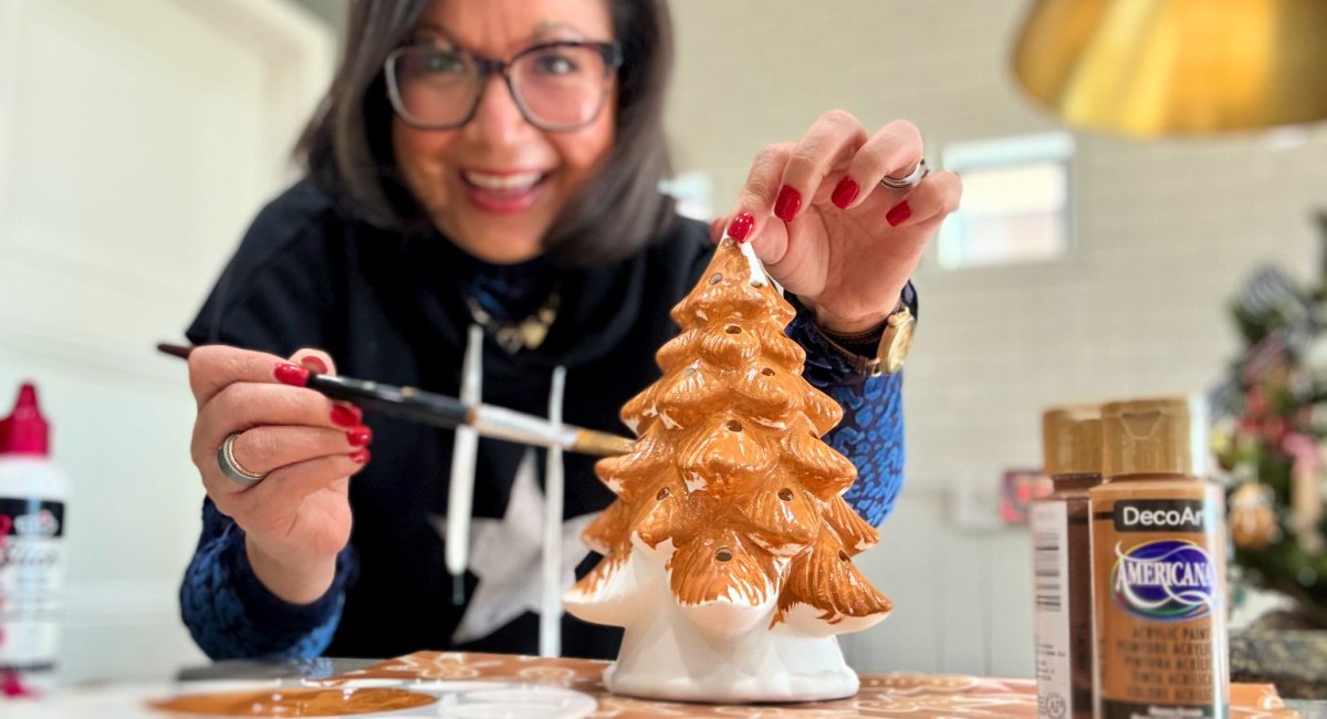 This Paintable Ceramic Christmas Tree Craft is Fun and Frugal