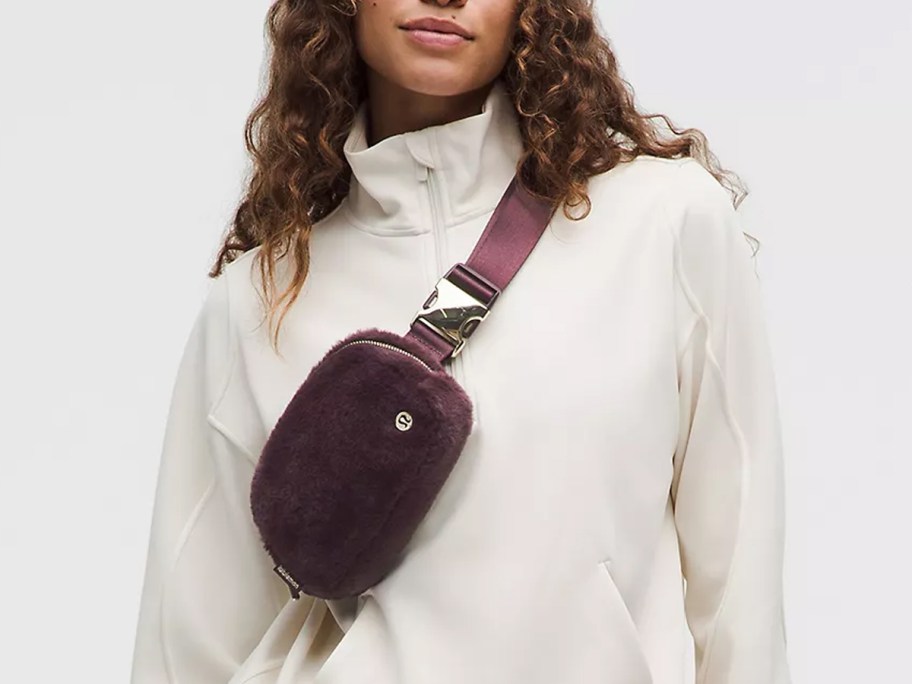 Everywhere Belt Bag 1L Plush Fleece