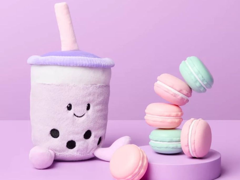 Gigglescape-boba-tea displayed with sweets next to it 