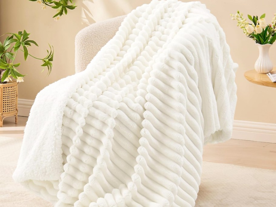 Sherpa Throw Blanket Only $9.79 Shipped for Amazon Prime Members (Reg. $24)