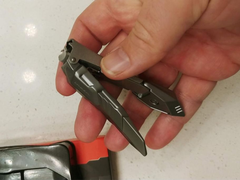 Men’s Nail Clippers w/ Built-In Catcher Just $4.99 on Amazon (Reg. $13)