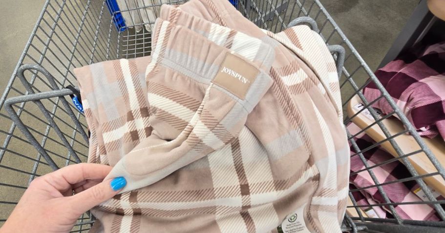 Women’s Lounge Sets from $6 on Walmart.com (Regularly $17)