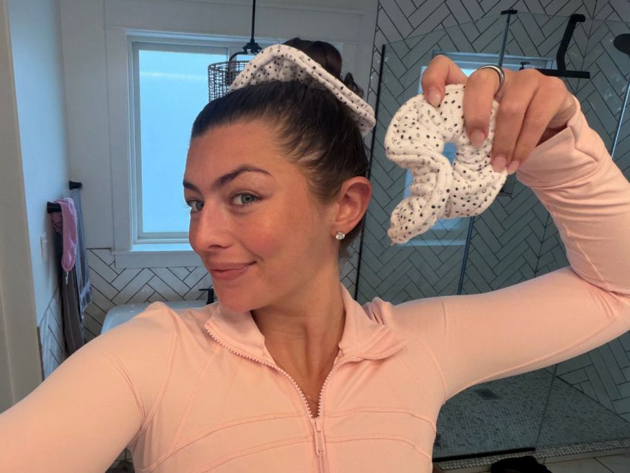 Kitsch Hair Towel Scrunchie 2-Pack Only $9.59 on Amazon (Reg. $17) | Reduces Drying Time