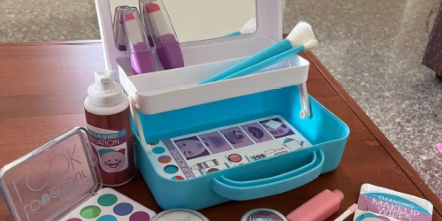 Melissa & Doug Toy Makeup Set w/ Caboodles-Inspired Case Just $20.99 on Amazon (Reg. $42)