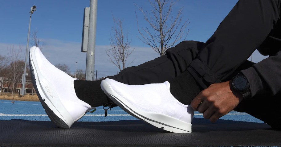 OOFOS Shoes on Sale