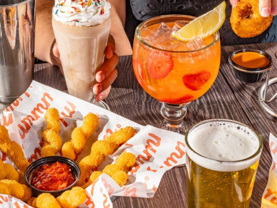 Red Robin appetizer and drinks