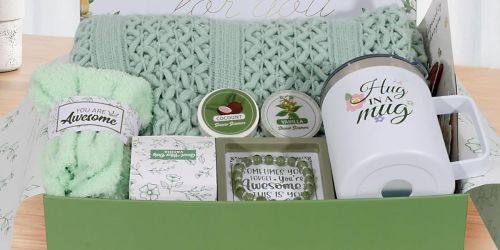 Self-Care 8-Piece Gift Set Only $17.99 on Amazon | Includes Throw, Socks, Mug + More